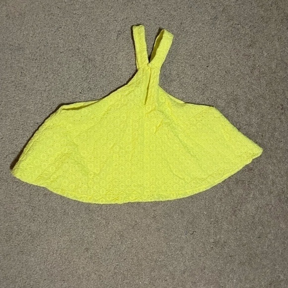 Design Lab Lord & Taylor Yellow Flowy crop top size Small - Picture 8 of 9